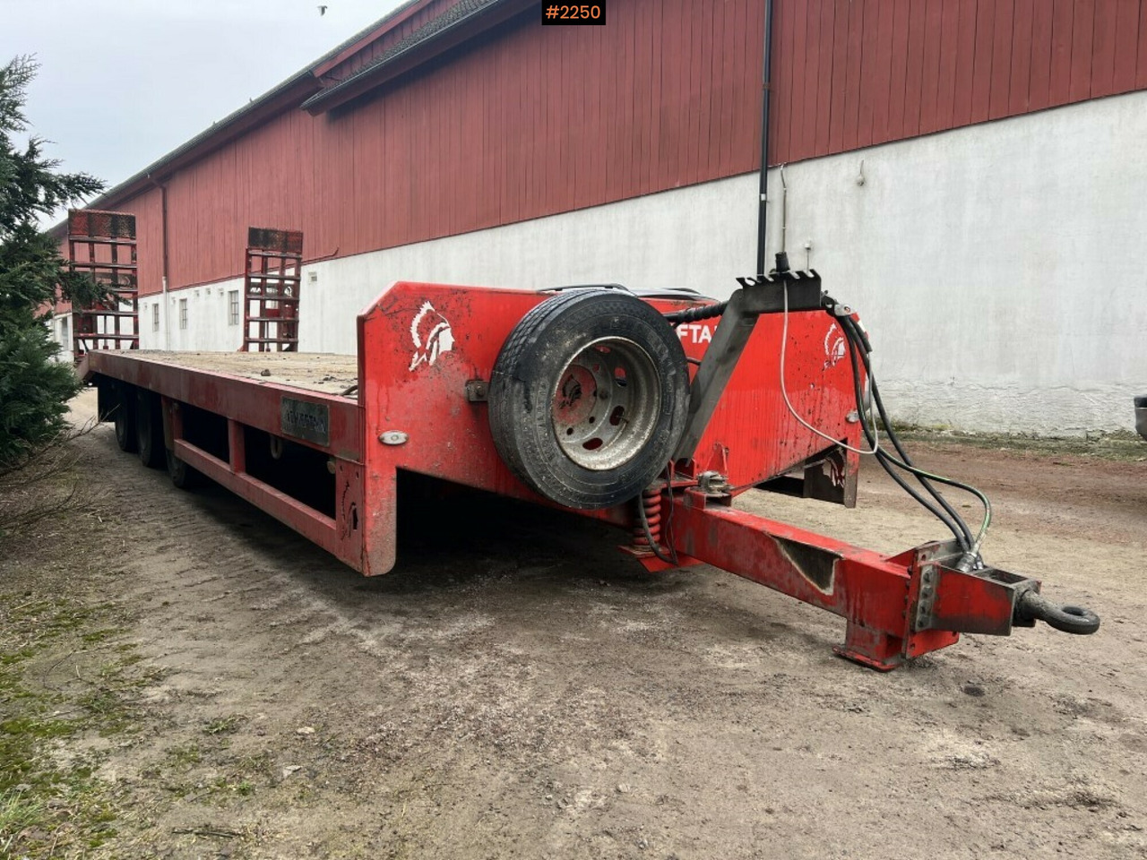 Machine trailer - Chieftain Trailers LTD - For tractor - Низкорамный прицеп: фото 2 Machine trailer - Chieftain Trailers LTD - For tractor - Низкорамный прицеп: фото 2