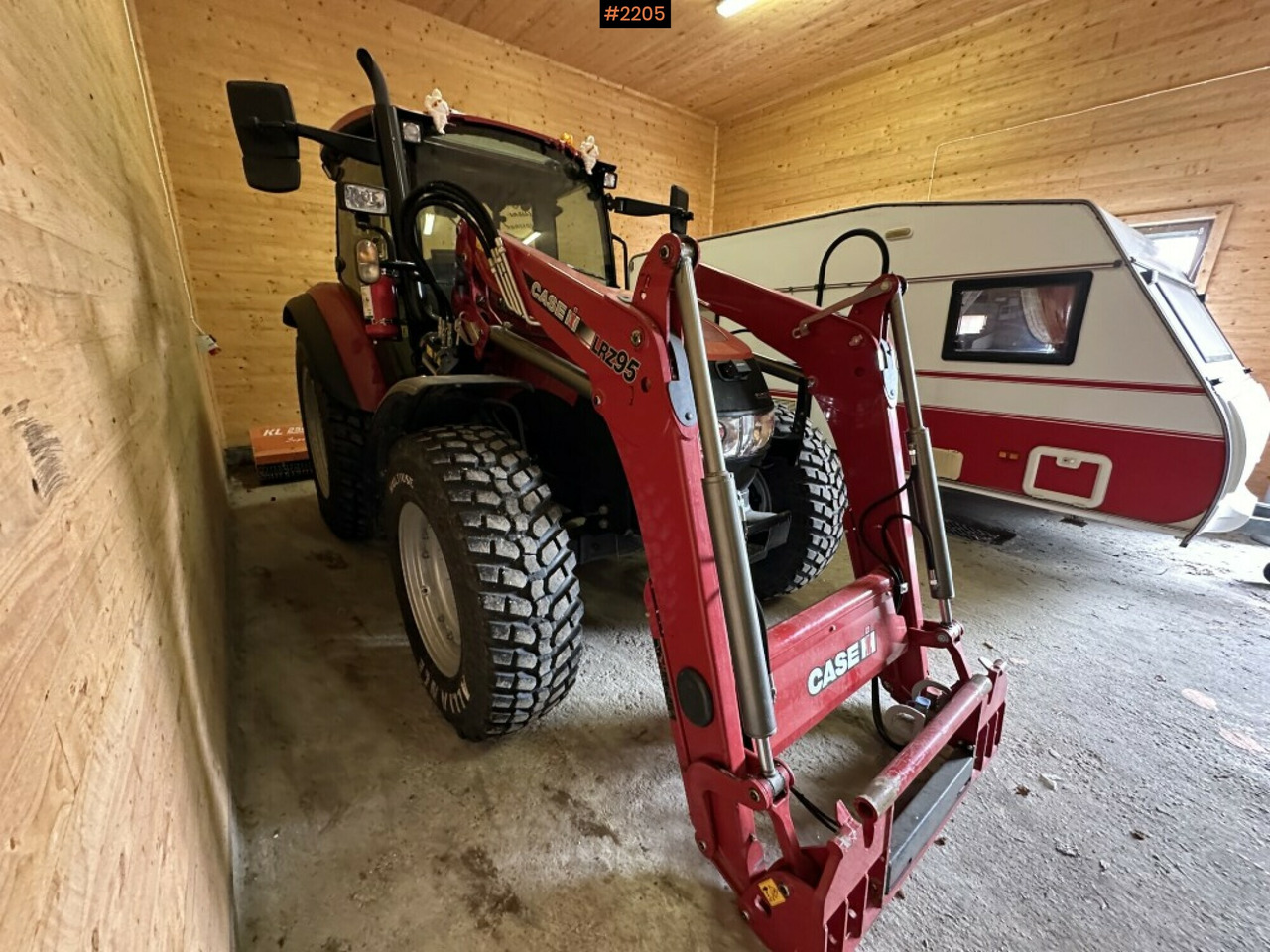 Tractor, Case IH Farmall 85C, Agrimaster KL 250 SW - Трактор: фото 3 Tractor, Case IH Farmall 85C, Agrimaster KL 250 SW - Трактор: фото 3