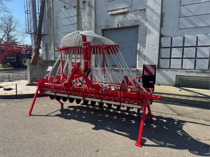 Kverneland CB 3000 3 punt - Посевной комплекс: фото 1 Kverneland CB 3000 3 punt - Посевной комплекс: фото 1