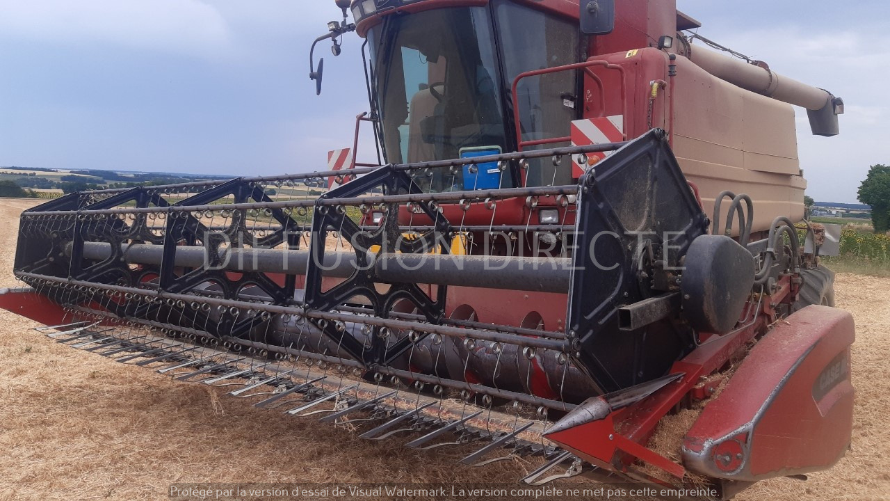 CASE IH MOISSONNEUSE BATTEUSE 2388 X-CLUSIVE - Зерноуборочный комбайн: фото 1 CASE IH MOISSONNEUSE BATTEUSE 2388 X-CLUSIVE - Зерноуборочный комбайн: фото 1
