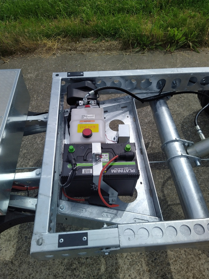 BRIAN JAMES TRAILERS Tipper 526 3.10x1.60 - Прицеп для легкового автомобиля: фото 4 BRIAN JAMES TRAILERS Tipper 526 3.10x1.60 - Прицеп для легкового автомобиля: фото 4