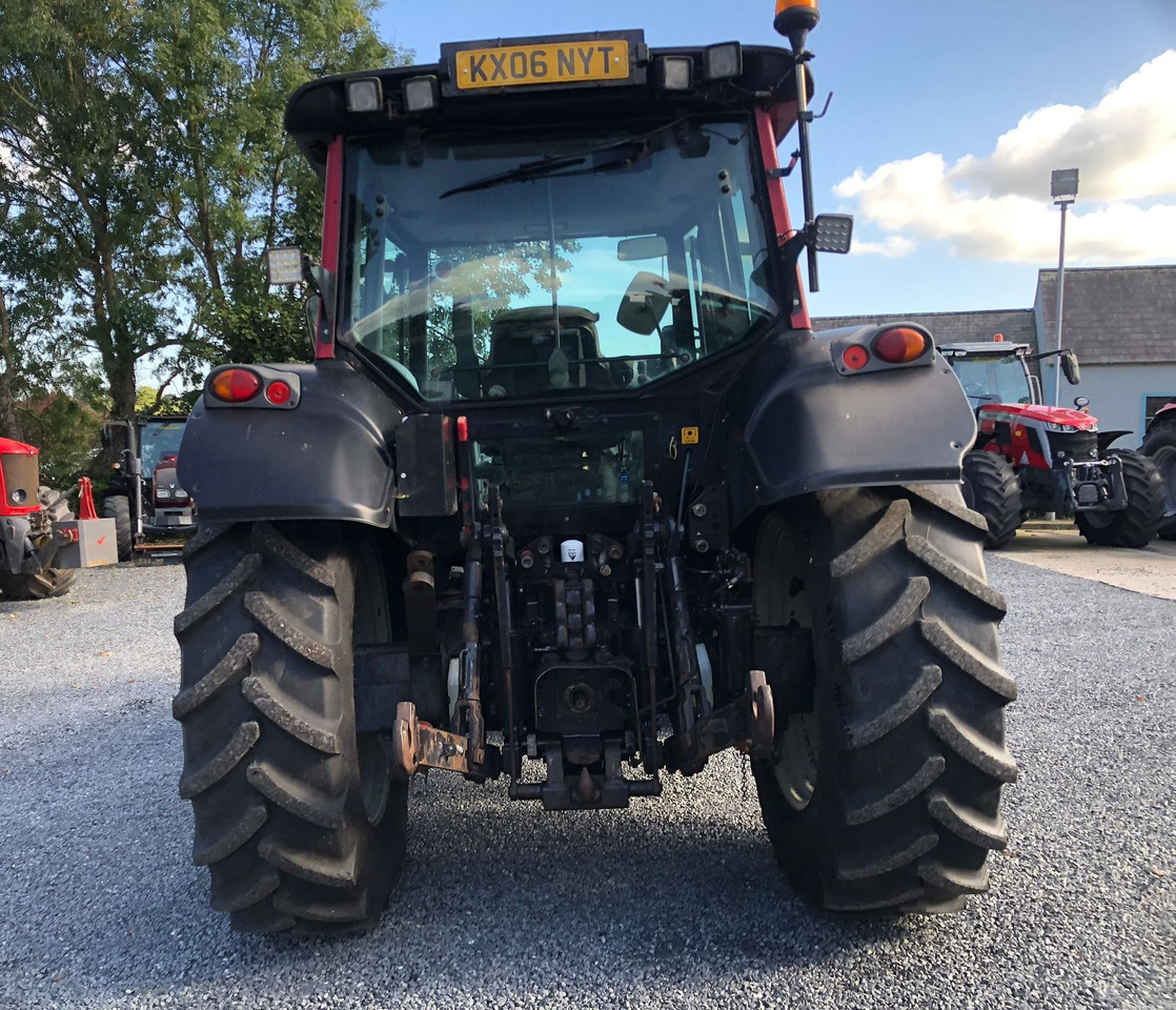 2006 Valtra N121 c/w front loader, 9700 Hrs - Трактор: фото 2 2006 Valtra N121 c/w front loader, 9700 Hrs - Трактор: фото 2