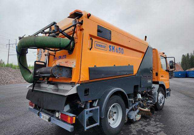 SchmidtSK650 Atego 85kmh/h - Подметально-уборочная машина: фото 5 SchmidtSK650 Atego 85kmh/h - Подметально-уборочная машина: фото 5