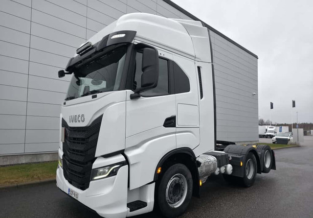 IvecoS-Way 480 6x2 Hieno! - Тягач: фото 1 IvecoS-Way 480 6x2 Hieno! - Тягач: фото 1