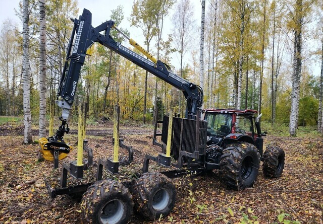 ValtraN123 + Kronos 140 4WDM + Cranab FC8 - Лесной трактор, Лесной прицеп: фото 4 ValtraN123 + Kronos 140 4WDM + Cranab FC8 - Лесной трактор, Лесной прицеп: фото 4