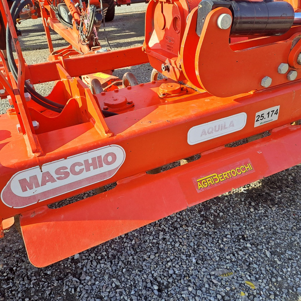 ERPICE ROTANTE PIEGHEVOLE MASCHIO AQUILA RAP 7000 - Почвофреза: фото 5 ERPICE ROTANTE PIEGHEVOLE MASCHIO AQUILA RAP 7000 - Почвофреза: фото 5