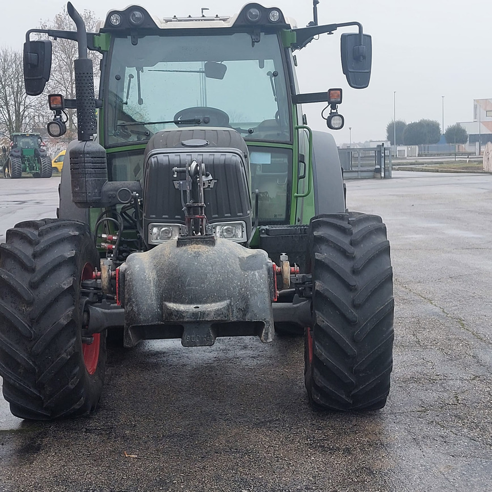 FENDT 211 - Трактор: фото 1 FENDT 211 - Трактор: фото 1