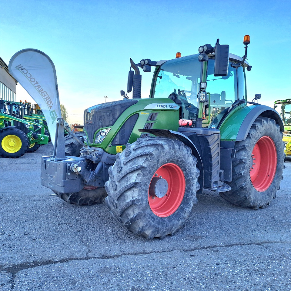 FENDT 720 VARIO PROFI - Трактор: фото 1 FENDT 720 VARIO PROFI - Трактор: фото 1