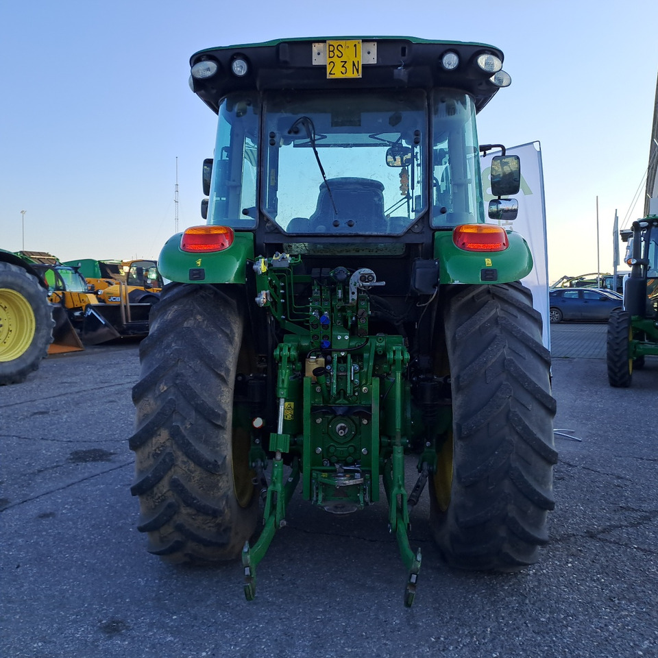 JOHN DEERE 5125R - Трактор: фото 4 JOHN DEERE 5125R - Трактор: фото 4
