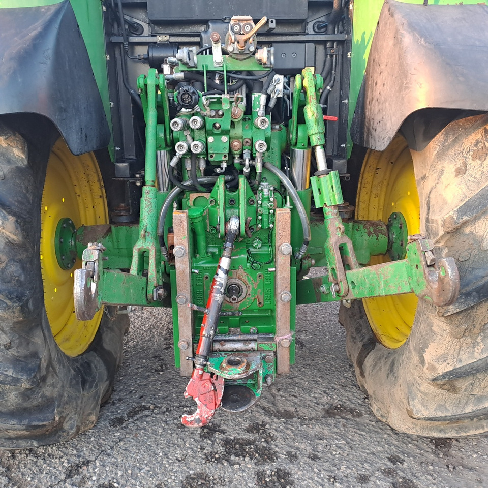 JOHN DEERE 6520 E - Трактор: фото 5 JOHN DEERE 6520 E - Трактор: фото 5