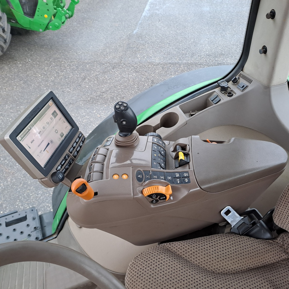 Трактор JOHN DEERE 7230R: фото 8