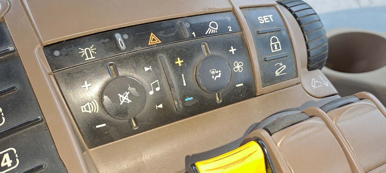 Трактор JOHN DEERE 7290R: фото 11