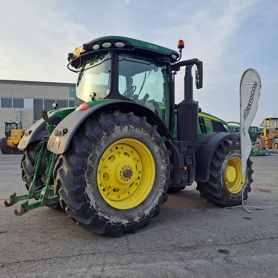 JOHN SEERE 7310R - Трактор: фото 3 JOHN SEERE 7310R - Трактор: фото 3