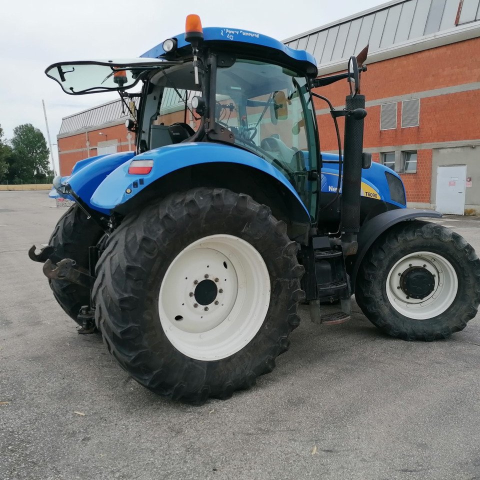 NEW HOLLAND T6090 - Трактор: фото 3 NEW HOLLAND T6090 - Трактор: фото 3