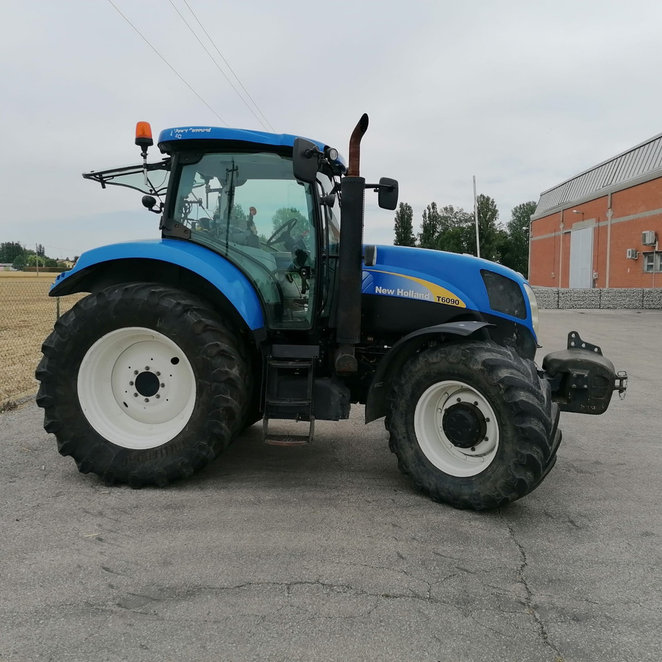 NEW HOLLAND T6090 - Трактор: фото 4 NEW HOLLAND T6090 - Трактор: фото 4