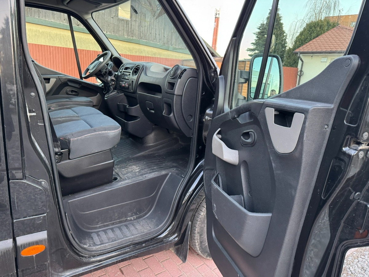 Фото интерьера 1: Цельнометаллический фургон Renault Master 2.3 DCI 145KM L3H2 MAX Fv23 Bezwypadkowy Super stan Klimatyzacja