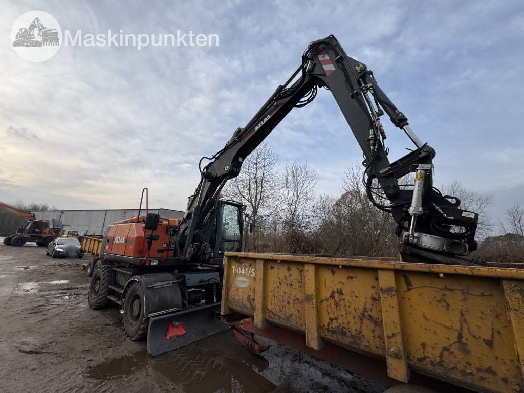 Doosan DX 140 W-3 - Колёсный экскаватор: фото 4 Doosan DX 140 W-3 - Колёсный экскаватор: фото 4