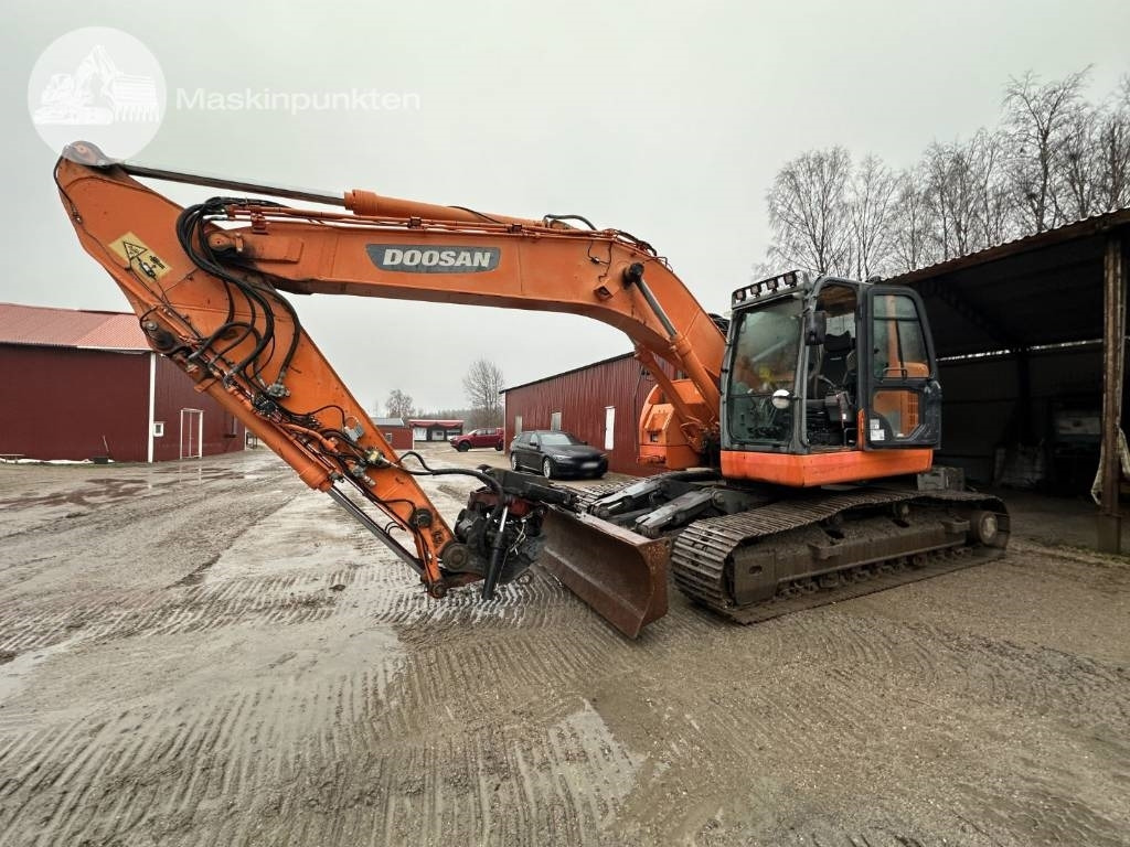 Doosan DX 235 LCR - Гусеничный экскаватор: фото 2 Doosan DX 235 LCR - Гусеничный экскаватор: фото 2