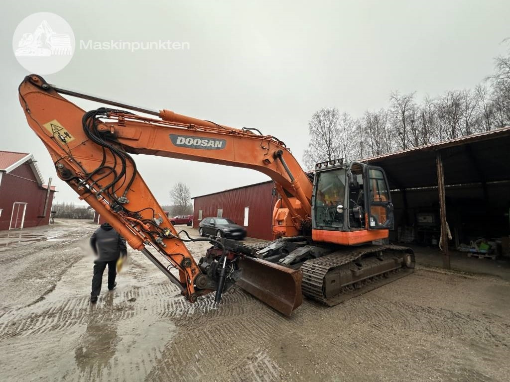 Doosan DX 235 LCR - Гусеничный экскаватор: фото 3 Doosan DX 235 LCR - Гусеничный экскаватор: фото 3