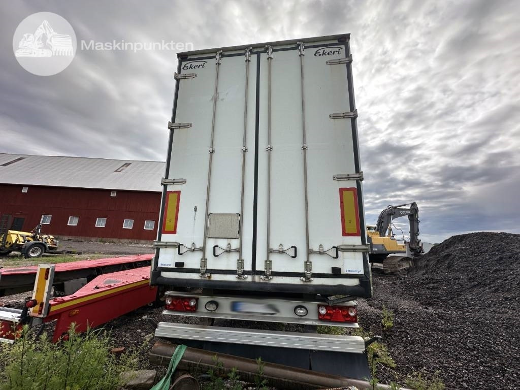 Ekeri T 3 + Krone Dolly - Полуприцеп-фургон: фото 5 Ekeri T 3 + Krone Dolly - Полуприцеп-фургон: фото 5