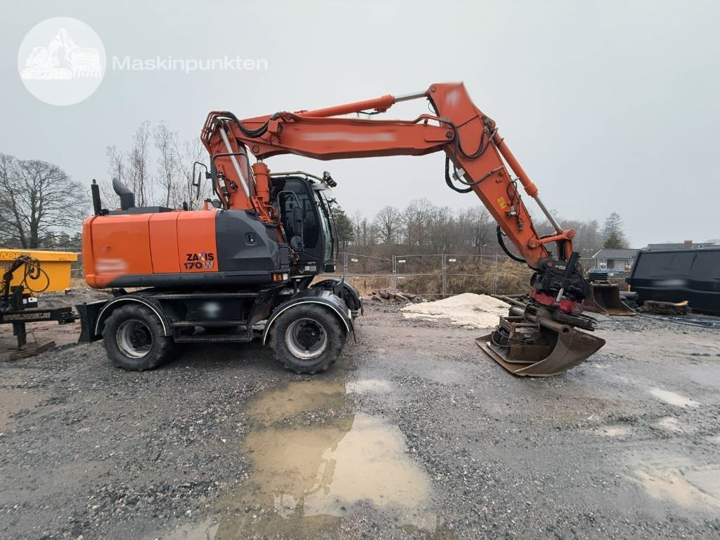 Hitachi ZX 170 W-5 B - Колёсный экскаватор: фото 5 Hitachi ZX 170 W-5 B - Колёсный экскаватор: фото 5