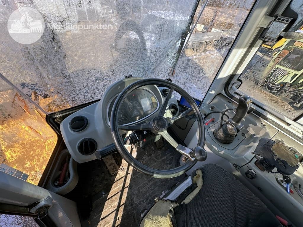 Колёсный погрузчик Hyundai HL 730 TM-7: фото 15 Колёсный погрузчик Hyundai HL 730 TM-7: фото 15