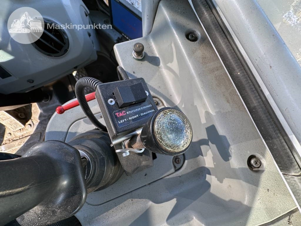 Колёсный погрузчик Hyundai HL 730 TM-7: фото 25 Колёсный погрузчик Hyundai HL 730 TM-7: фото 25