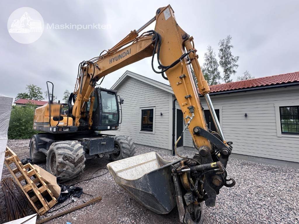 Hyundai Robex 140 W-7 A - Колёсный экскаватор: фото 3 Hyundai Robex 140 W-7 A - Колёсный экскаватор: фото 3