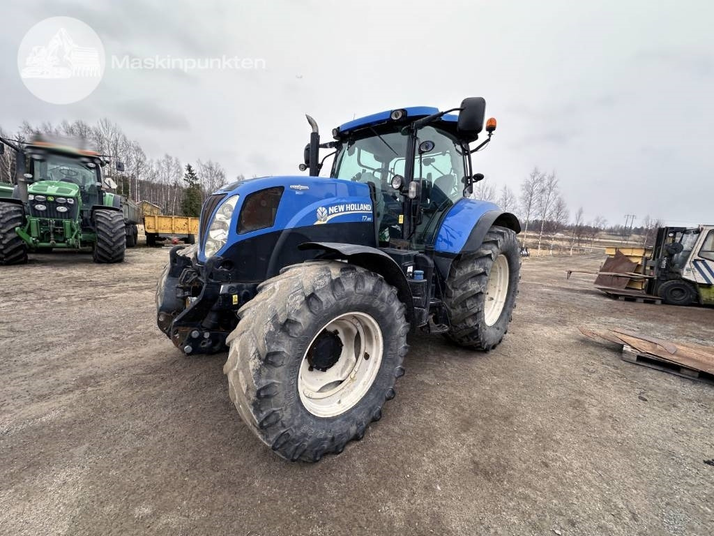 New Holland T 7.185 - Трактор: фото 1 New Holland T 7.185 - Трактор: фото 1