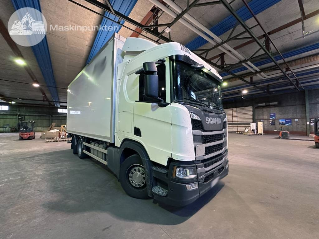Scania R 450 - Грузовик с закрытым кузовом: фото 1 Scania R 450 - Грузовик с закрытым кузовом: фото 1