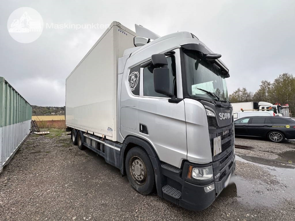 Scania R 520 - Грузовик с закрытым кузовом: фото 1 Scania R 520 - Грузовик с закрытым кузовом: фото 1