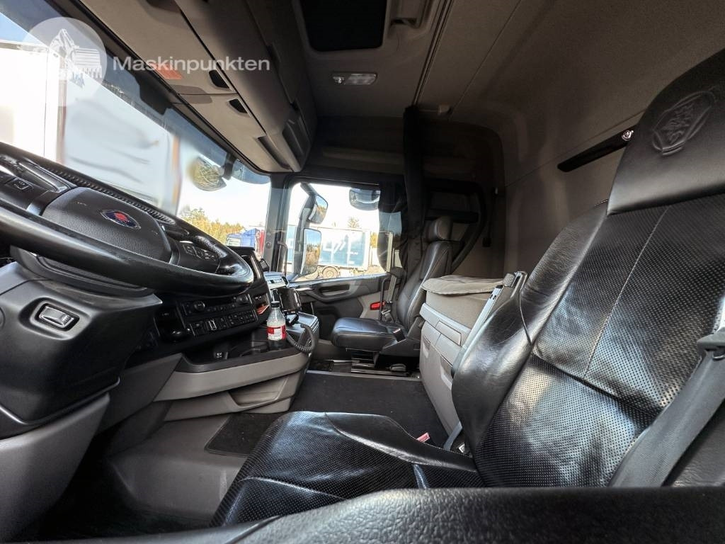 Грузовик с закрытым кузовом Scania R 580: фото 30