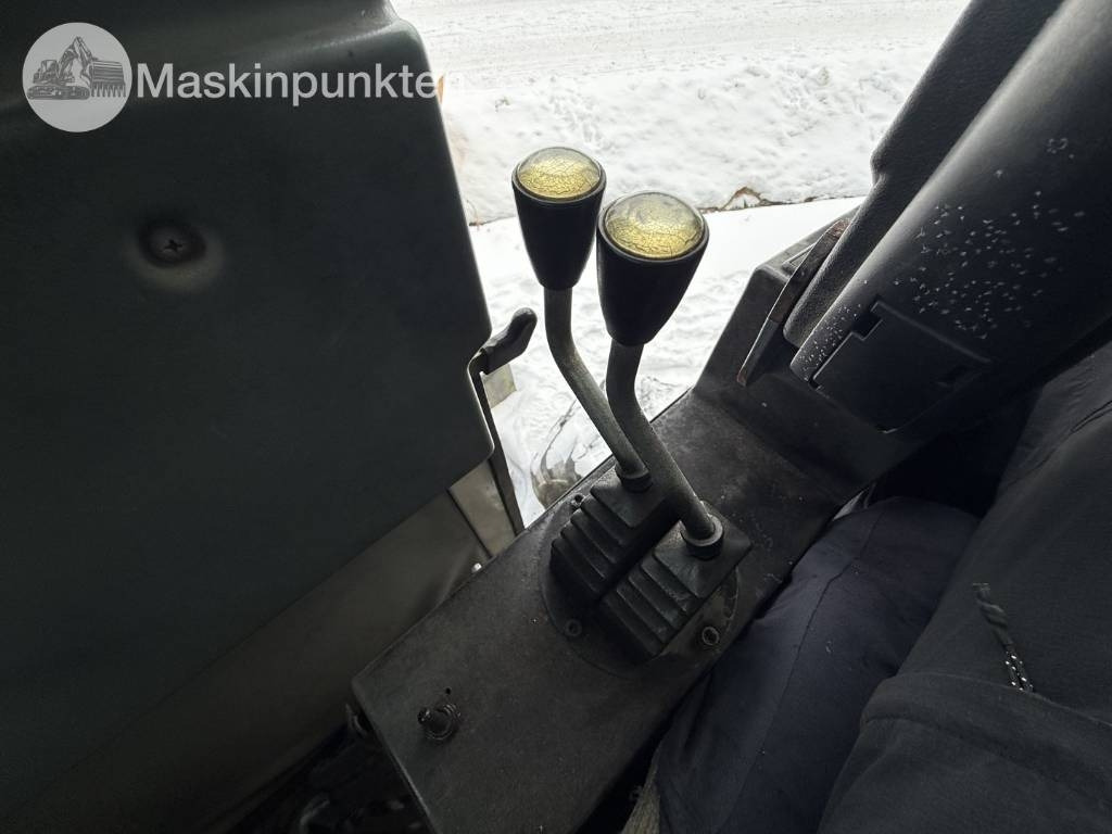 Колёсный экскаватор Schaeff Terex HML 32: фото 19 Колёсный экскаватор Schaeff Terex HML 32: фото 19