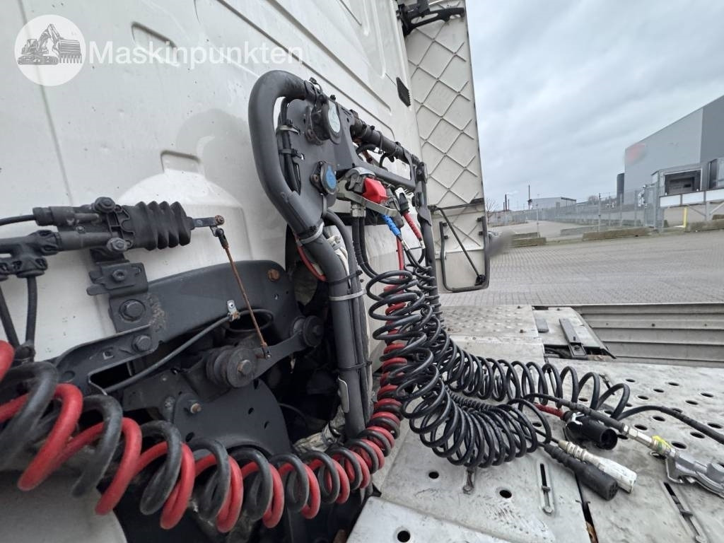 Тягач Scania R 580: фото 7