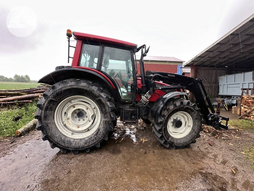 Valtra N 121 - Трактор: фото 5 Valtra N 121 - Трактор: фото 5