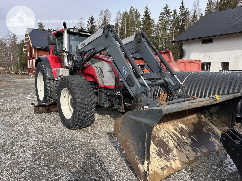 Valtra T 202 - Трактор: фото 3 Valtra T 202 - Трактор: фото 3