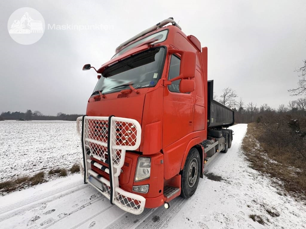 Volvo FH 550 - Крюковой мультилифт: фото 1 Volvo FH 550 - Крюковой мультилифт: фото 1