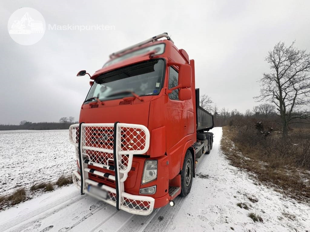 Volvo FH 550 - Крюковой мультилифт: фото 3 Volvo FH 550 - Крюковой мультилифт: фото 3