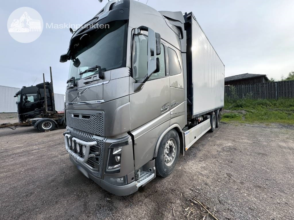 Volvo FH 650 - Грузовик с закрытым кузовом: фото 1 Volvo FH 650 - Грузовик с закрытым кузовом: фото 1