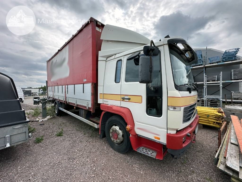 Volvo FL 6 - Грузовик с закрытым кузовом: фото 3 Volvo FL 6 - Грузовик с закрытым кузовом: фото 3