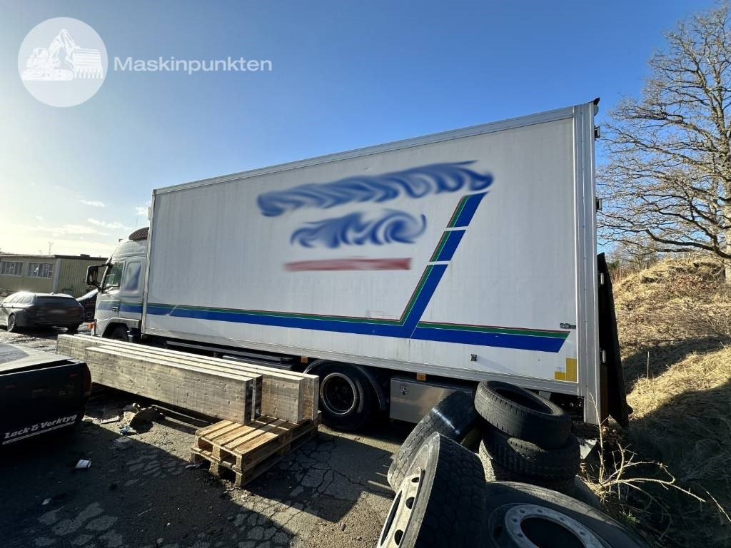 Volvo FM 300 - Грузовик с закрытым кузовом: фото 2 Volvo FM 300 - Грузовик с закрытым кузовом: фото 2