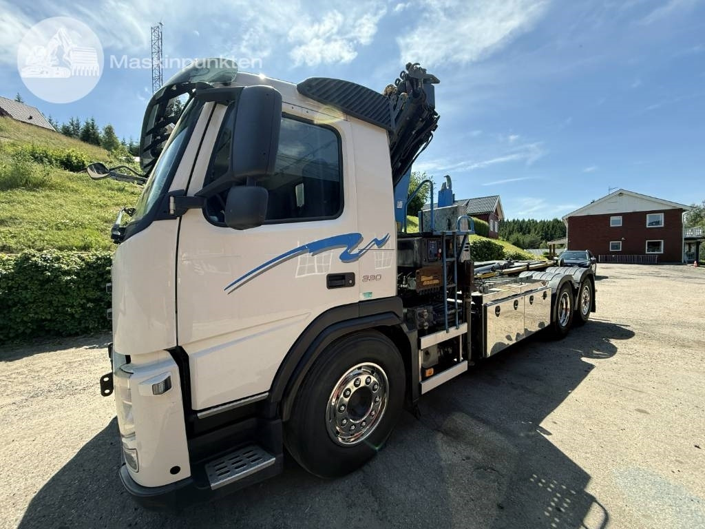 Volvo FM 330 - Автоманипулятор: фото 1 Volvo FM 330 - Автоманипулятор: фото 1