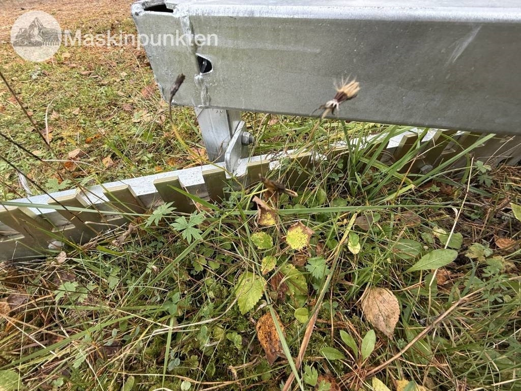 Строительное оборудование Ystad maskiner YVP 165T vägsladd: фото 12 Строительное оборудование Ystad maskiner YVP 165T vägsladd: фото 12