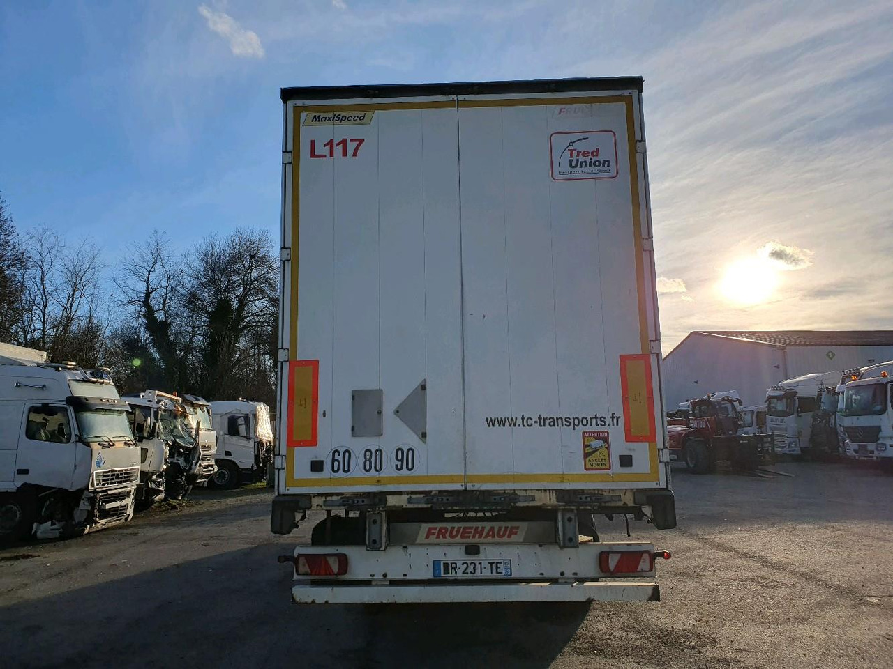 FRUEHAUF SEMI SAVOYARDE FST4FC - Тентованный полуприцеп: фото 5 FRUEHAUF SEMI SAVOYARDE FST4FC - Тентованный полуприцеп: фото 5