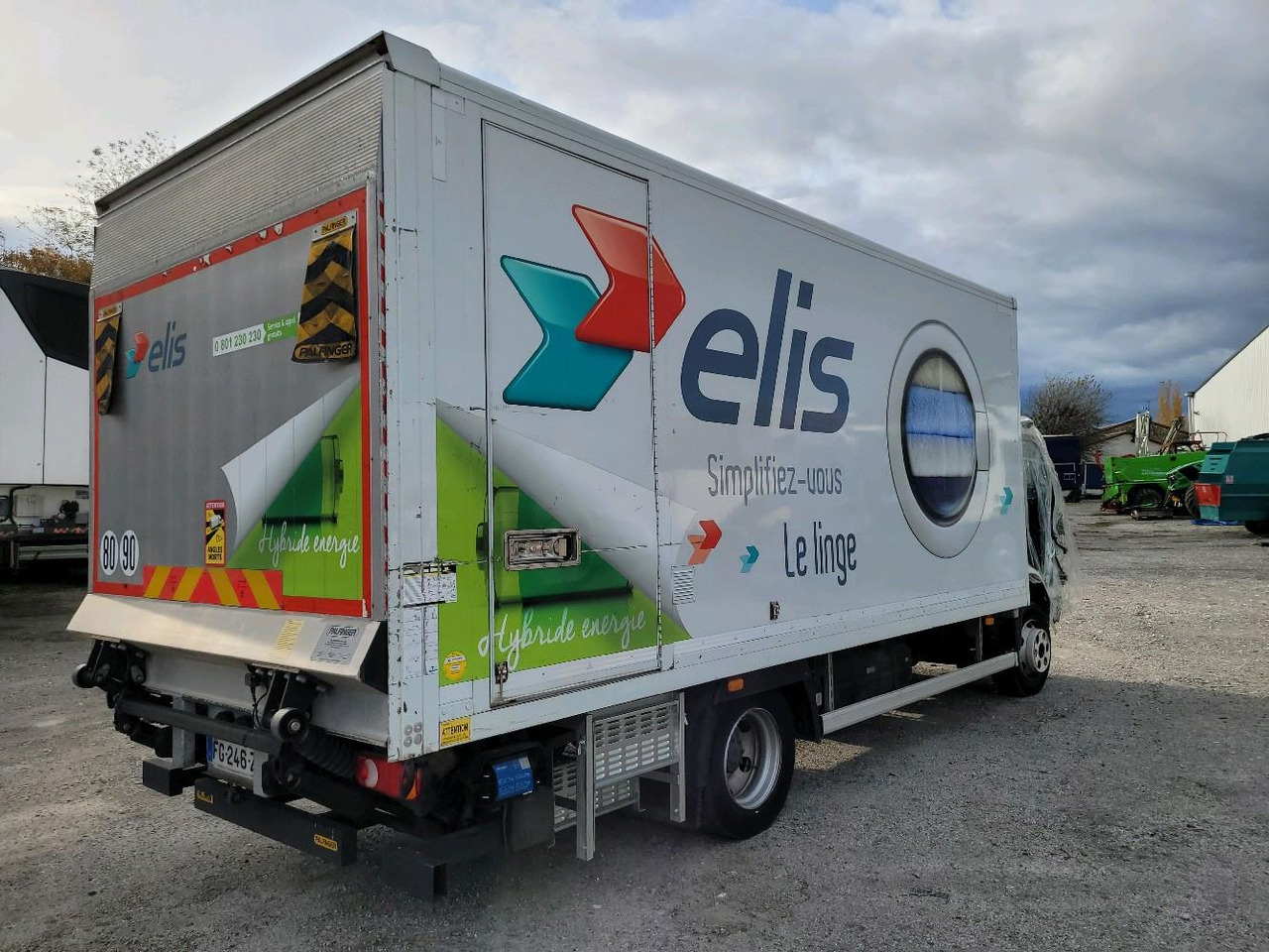 FUSO CANTER 7C15 - Грузовик с закрытым кузовом: фото 4 FUSO CANTER 7C15 - Грузовик с закрытым кузовом: фото 4