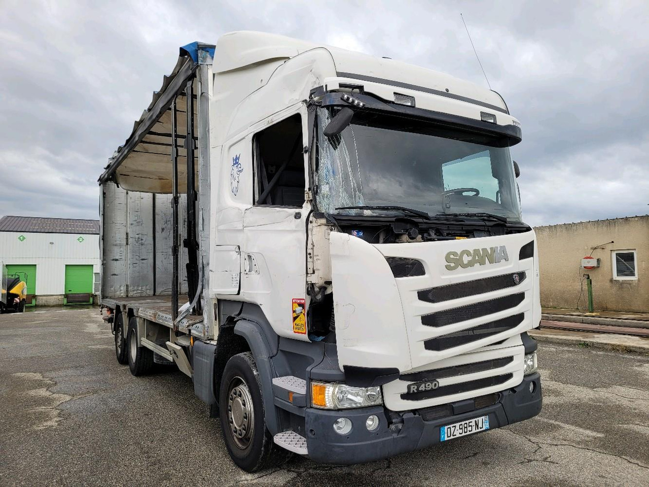 SCANIA R490 - Тентованный грузовик: фото 1 SCANIA R490 - Тентованный грузовик: фото 1