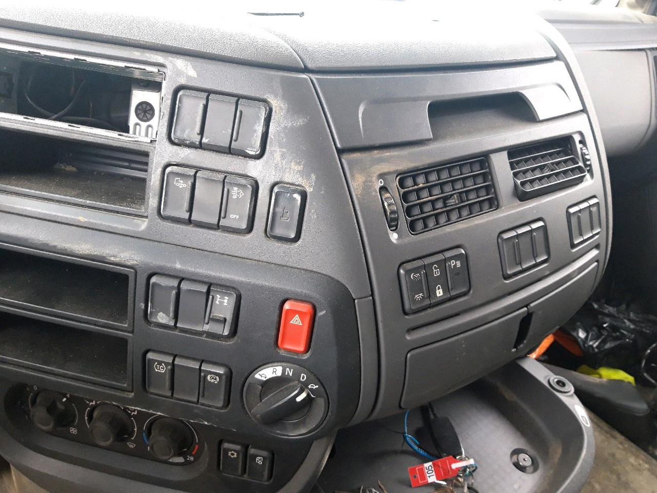 Тягач DAF XF510: фото 12