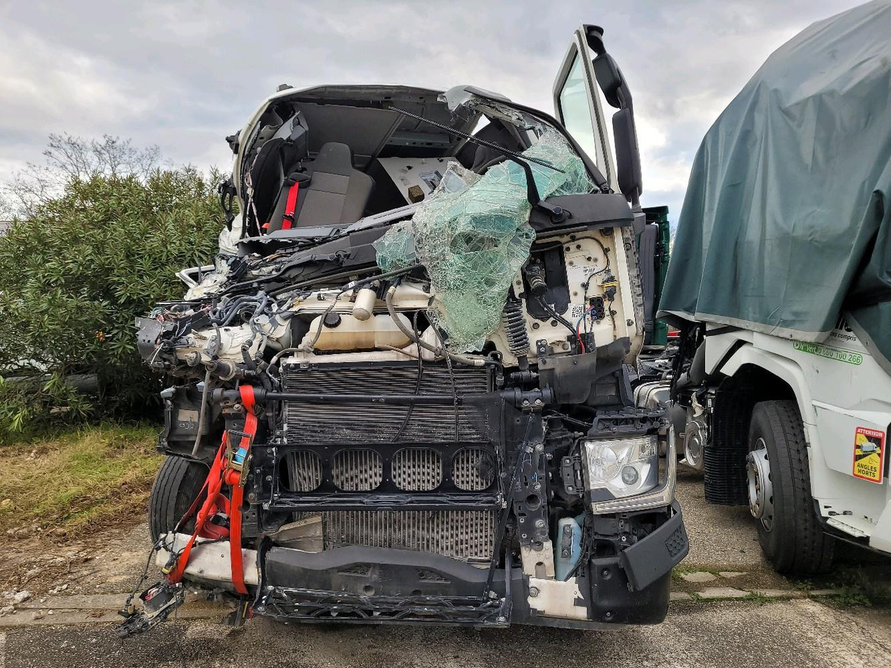 RENAULT C 480 CABINE APPROFONDIE EQU - Тягач: фото 2 RENAULT C 480 CABINE APPROFONDIE EQU - Тягач: фото 2