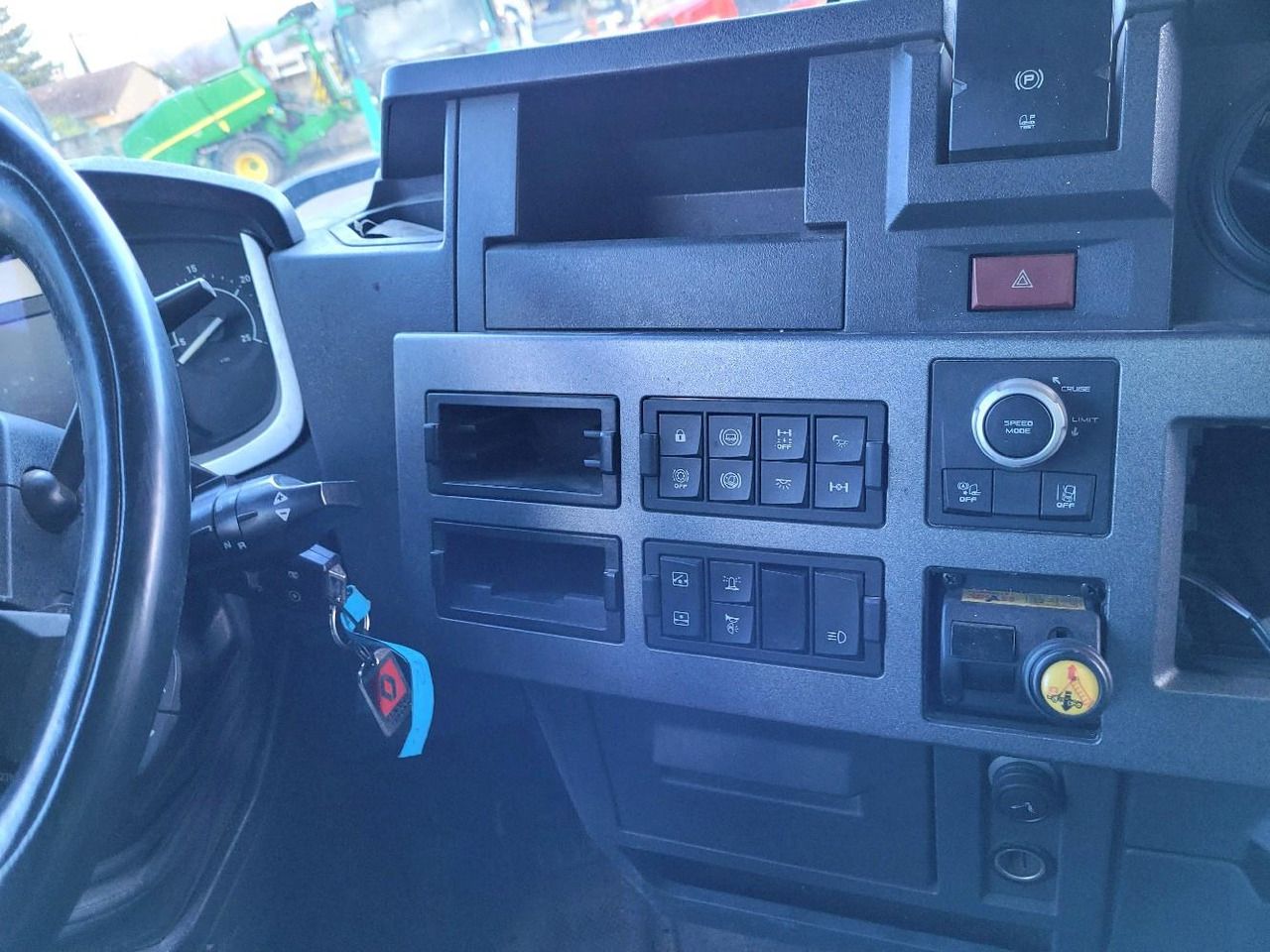 Тягач RENAULT T480: фото 13