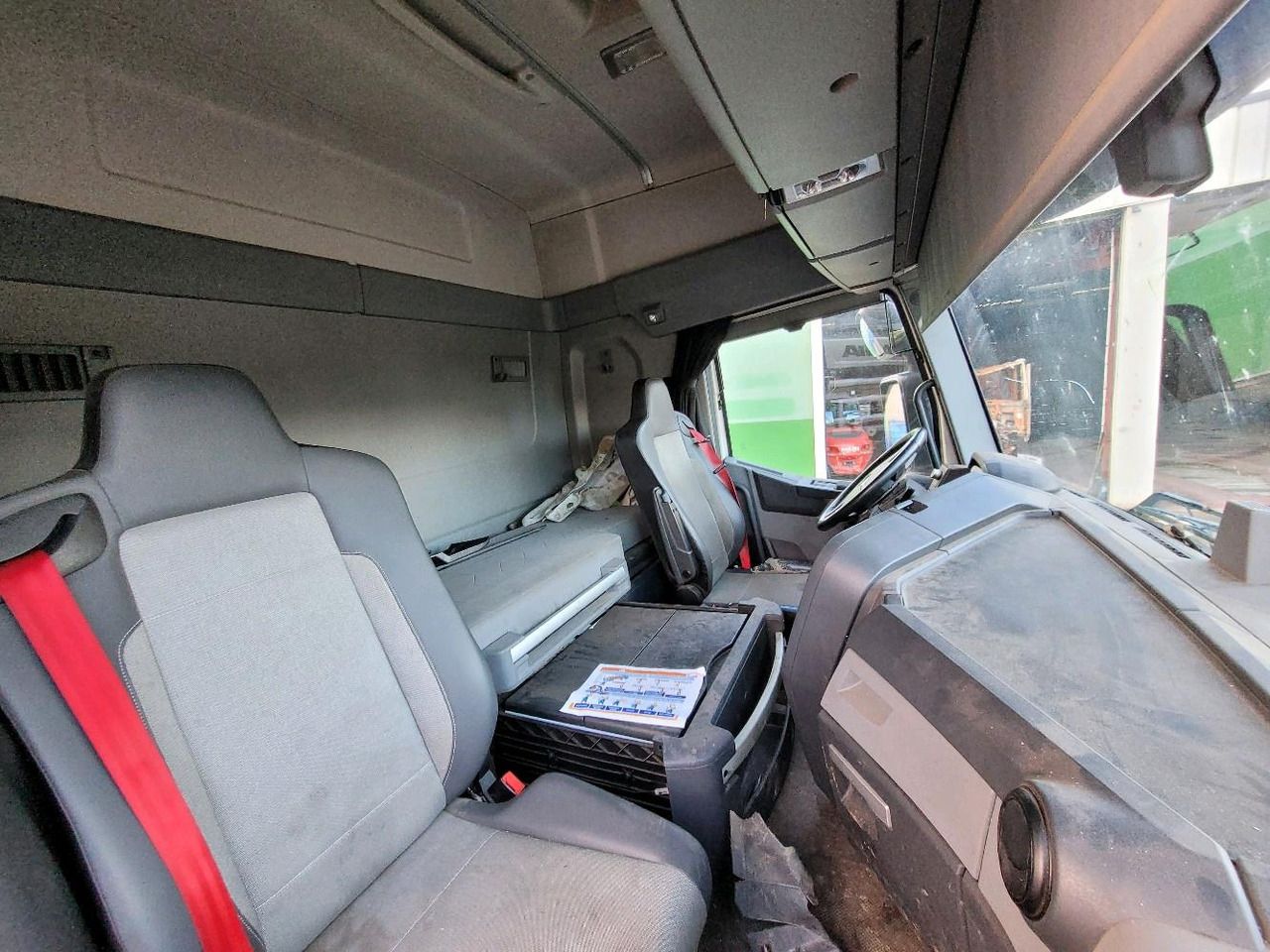 Тягач RENAULT T480: фото 11